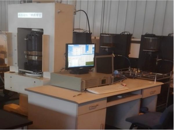 Uniaxial compressive strength test of rock in highway engineering
